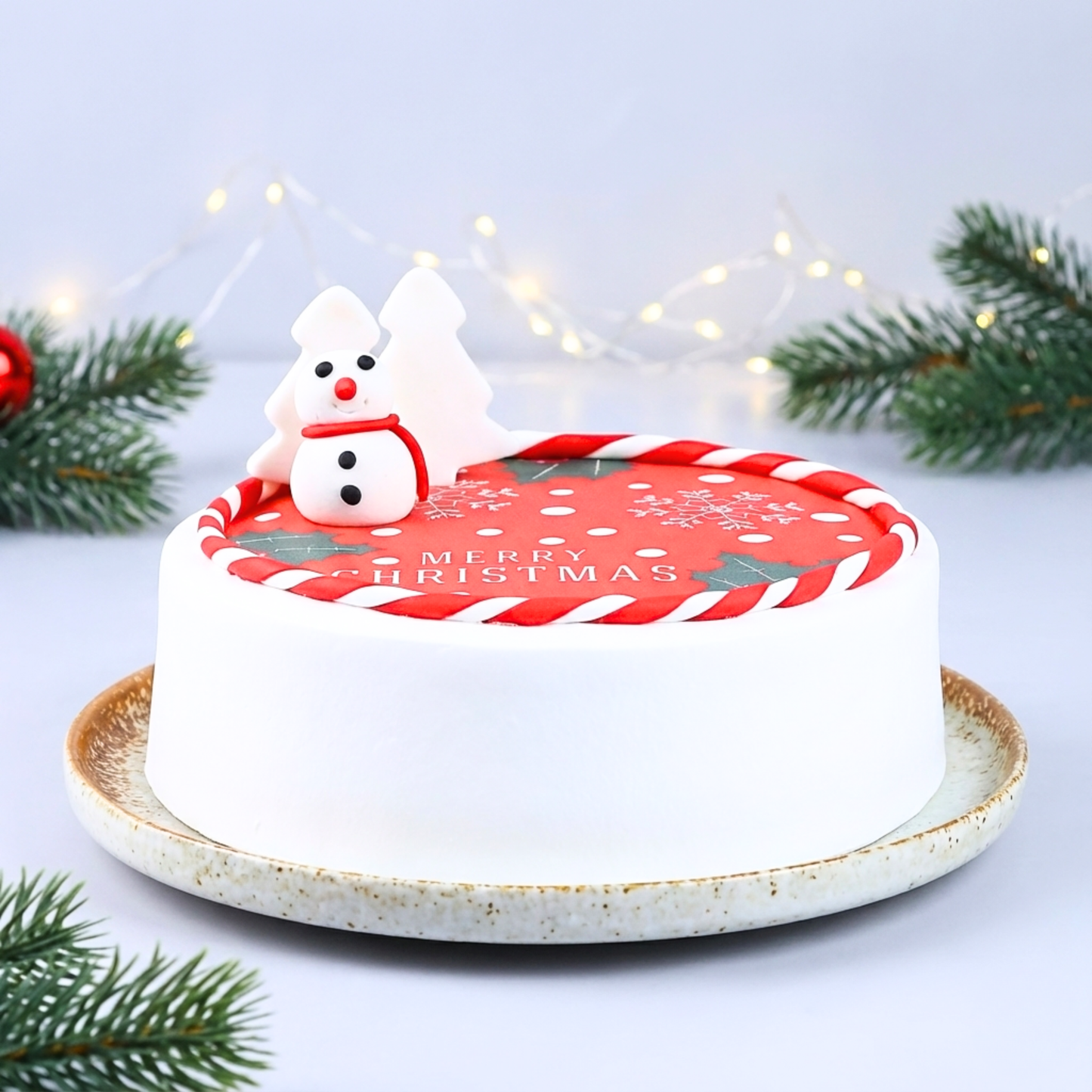 Snowy Christmas Chocolate Cake- 1Kg
