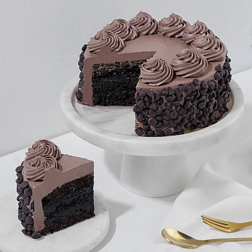 Classic Choco Chip Eggless  Cake