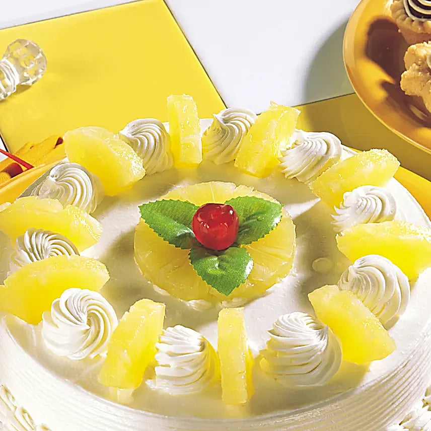 Delicious Pineapple Cream Cake Eggless