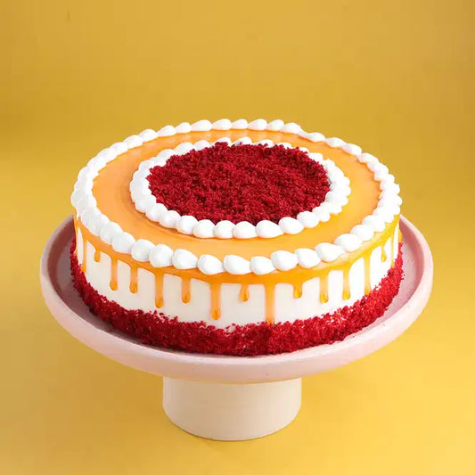 Red Velvet Coffee Drip Cream Cake